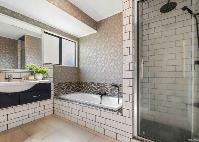  at 3B Picasso Drive, West Harbour, Waitakere City, Auckland