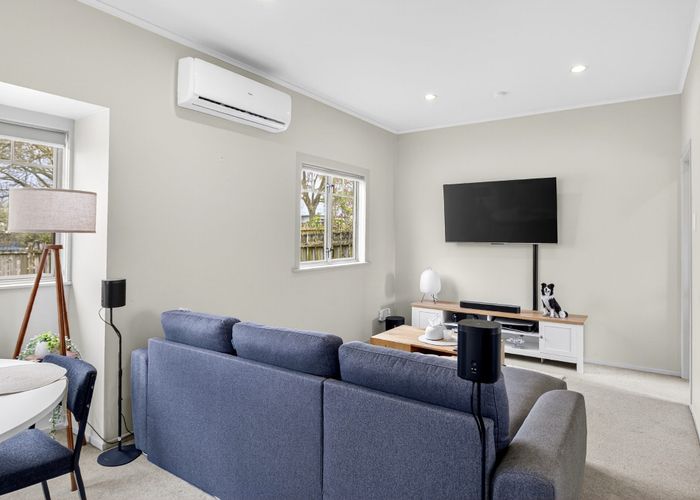  at 1/5 Seabrook Avenue, New Lynn, Waitakere City, Auckland