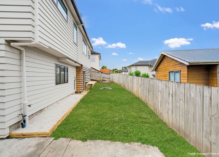  at 5B James Laurie Street, Henderson, Waitakere City, Auckland