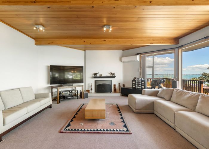  at 37 Hawke Crescent, Beachlands, Manukau City, Auckland