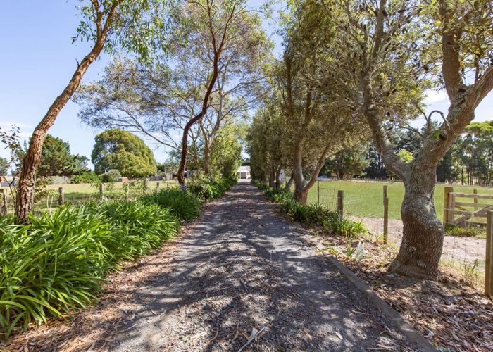  at 2/55 Sungrove Rise, Sunnyvale, Auckland
