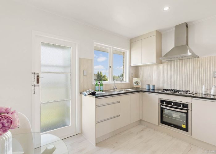  at 2/4 Fleming Street, Manurewa East, Auckland