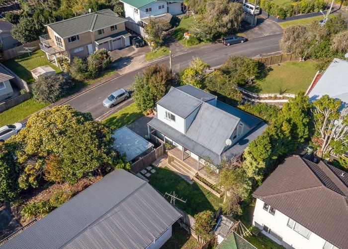  at 2/30 Bond Crescent, Forrest Hill, North Shore City