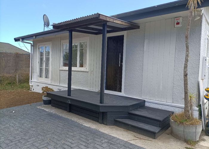  at 70 Hobsonville Road, West Harbour, Waitakere City, Auckland