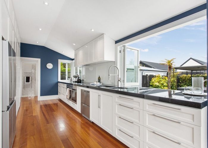  at 6 Hawkesbury Avenue, St. Albans, Christchurch City, Canterbury