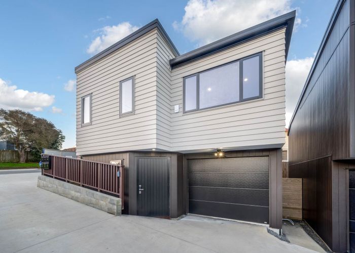  at 24B Roberts Road, Glenfield, North Shore City, Auckland