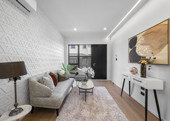  at Lot 1, 32 Bradbury Road, Botany Downs, Manukau City, Auckland