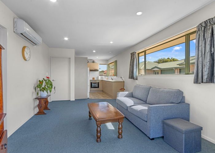  at 1/295 Pages Road, Wainoni, Christchurch City, Canterbury