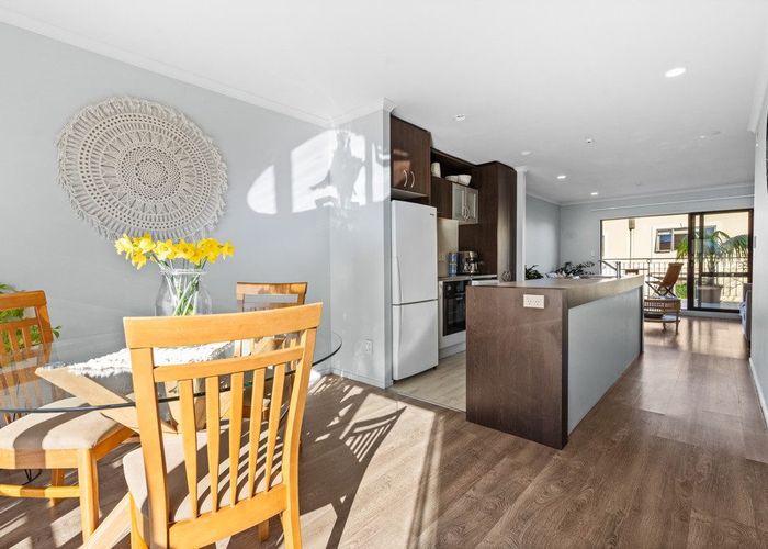  at 2B/168 Mokoia Road, Chatswood, North Shore City, Auckland