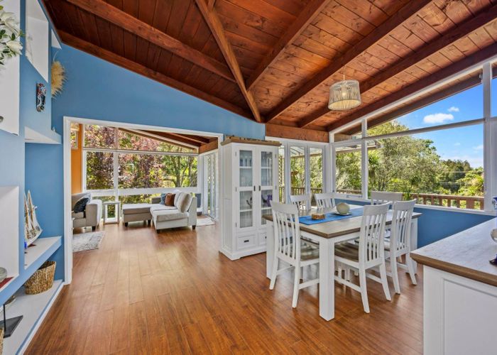  at 12 Raroa Terrace, Waiatarua, Waitakere City, Auckland