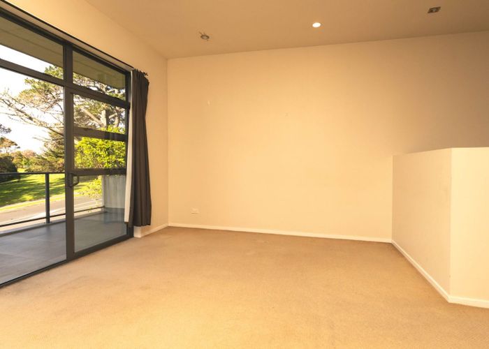  at 9/79 Schnapper Rock Road, Albany, North Shore City, Auckland