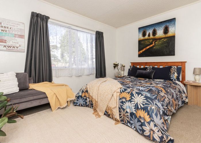  at 9 Hilton Grove, Kelvin Grove, Palmerston North, Manawatu / Whanganui