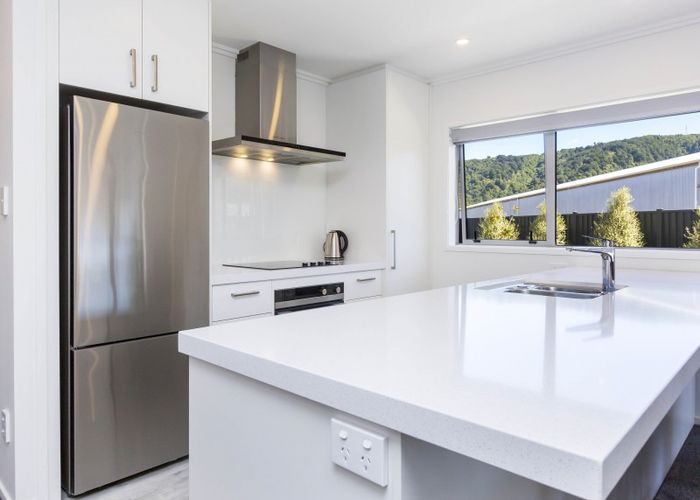  at 17 Chalfont Road, Silverstream, Upper Hutt