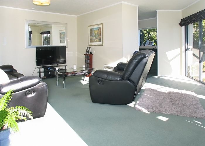  at 1 Peppertree Lane, Woodridge, Wellington