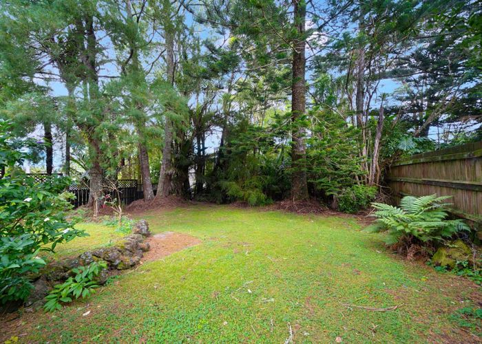  at 19 Hollywood Avenue, Titirangi, Auckland