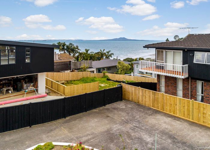  at 37A Hyde Road, Rothesay Bay, Auckland