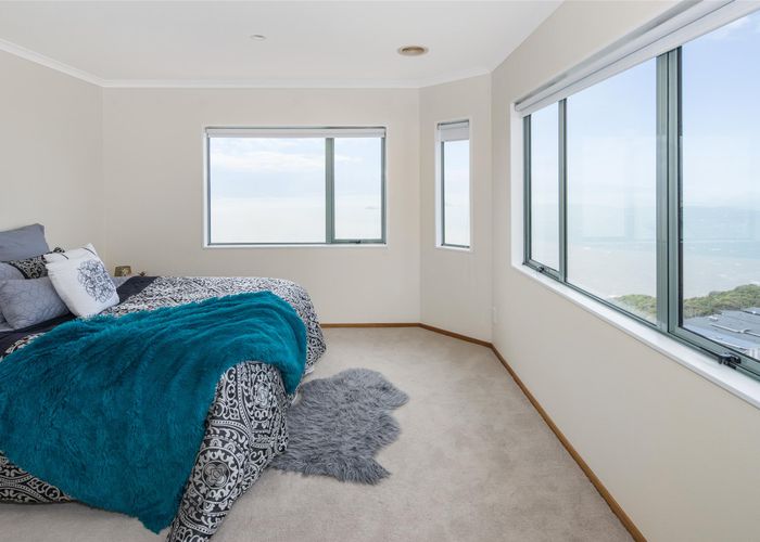  at 22 Bennett Grove, Newlands, Wellington