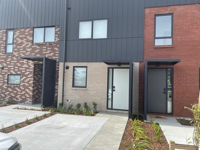  at 18 Kotuitui Street, Manukau, Manukau City, Auckland