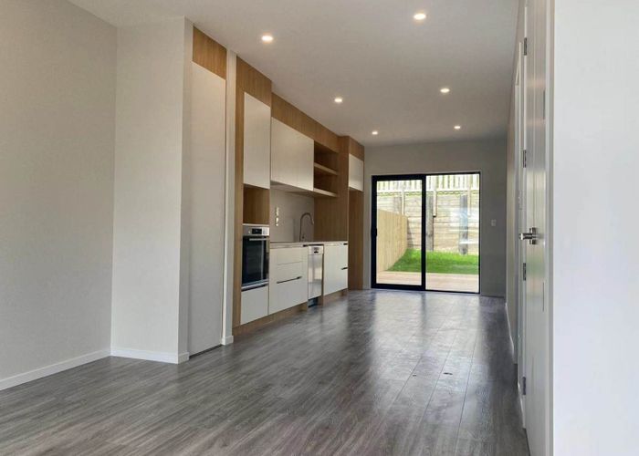  at 40 Paina Crescent, Massey, Waitakere City, Auckland