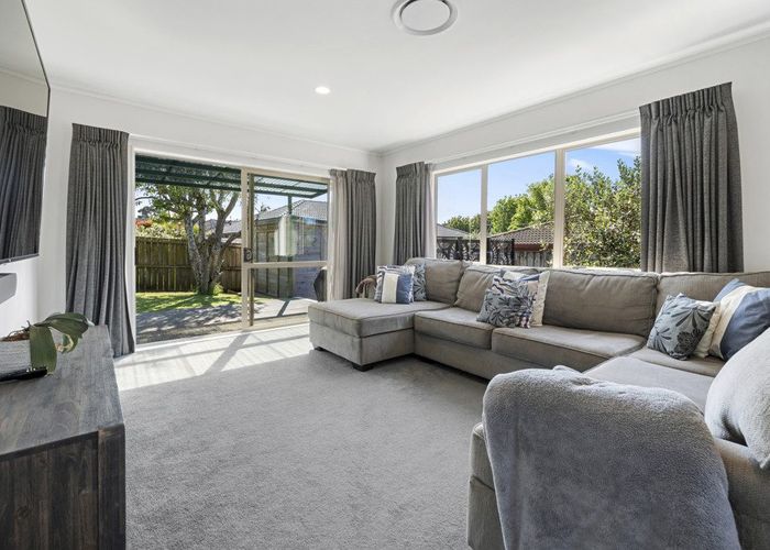  at 43 Crawford Avenue, Mangere Bridge, Auckland