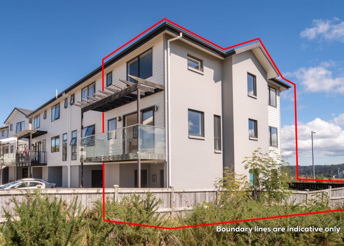  at 1 Peony Mews, Oteha, Auckland