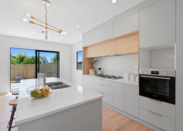  at 261D Glenfield Road, Hillcrest, Auckland