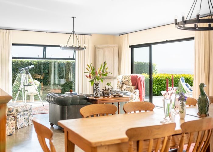  at 285 Cannon Hill Crescent, Mount Pleasant, Christchurch