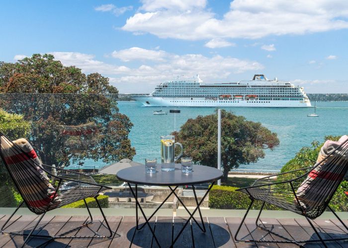  at 11 King Edward Parade, Devonport, North Shore City, Auckland