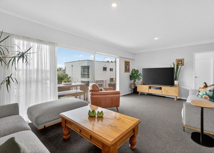  at 3/8 Wolsley Avenue, Milford, North Shore City, Auckland