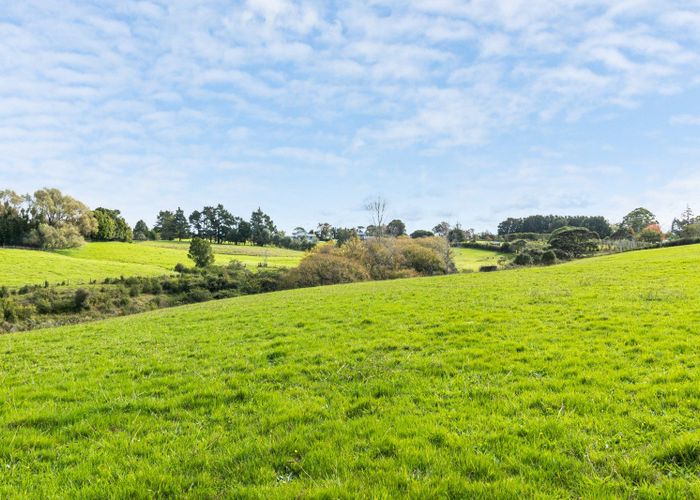  at 389 Taupaki Road, Kumeu, Rodney, Auckland