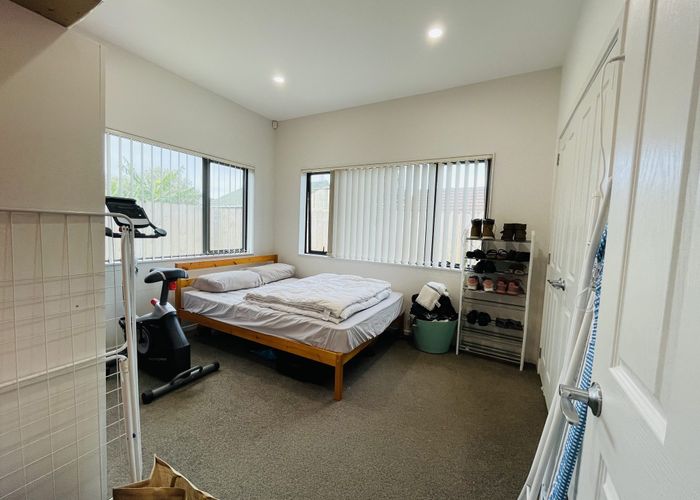  at 5 Camp Road, Mount Wellington, Auckland