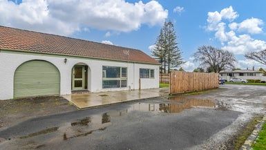  at 1/135 Cook Street, West End, Palmerston North
