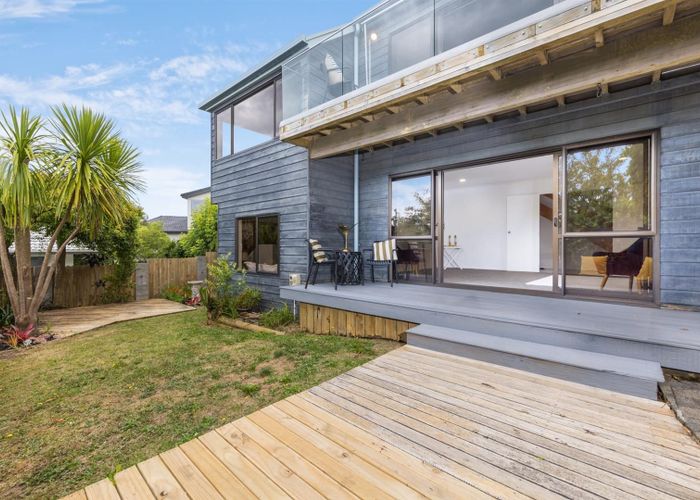  at 2/54 Alexander Street, Cockle Bay, Auckland