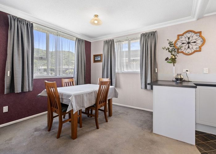  at 8 Omaha Grove, Totara Park, Upper Hutt