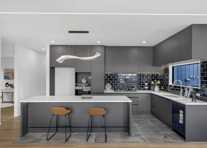  at 33  Black Shed Road, Flat Bush, Manukau City, Auckland