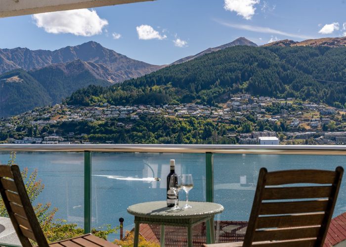  at 415 Peninsula Road, Kelvin Heights, Queenstown