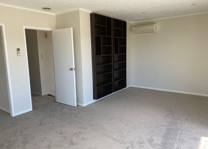  at 11 Robin Lane, Browns Bay, Auckland