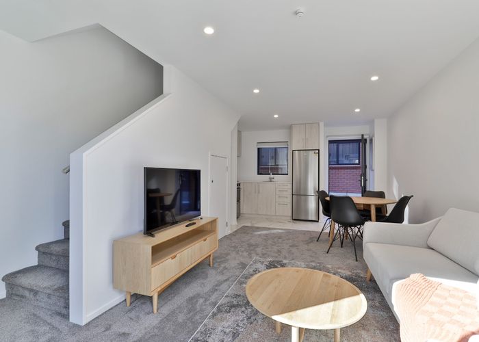  at 8/10 Wilsher Cresent, Henderson, Waitakere City, Auckland