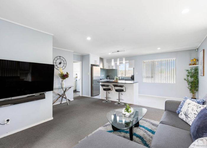  at 15 Legacy Drive, Henderson, Auckland