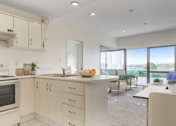  at 4B/15 Auburn Street, Takapuna, North Shore City, Auckland