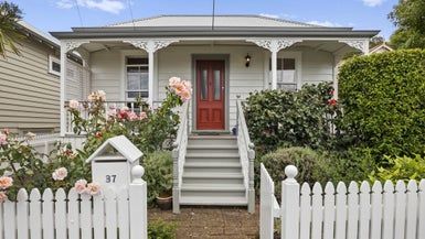  at 37 Church Street, Devonport, Auckland