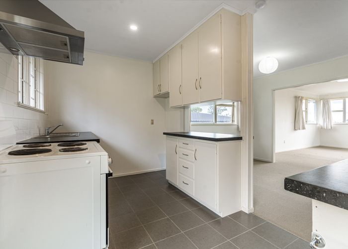  at 44 Sequoia Place, Sunnynook, Auckland
