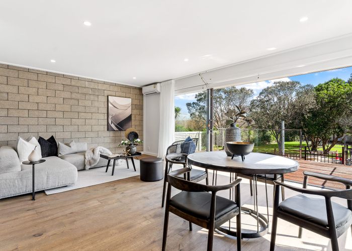  at 2/98-100 Walker Road, Point Chevalier, Auckland City, Auckland