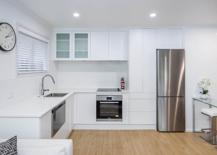  at 104E MacFarlane Street, Hamilton East, Hamilton