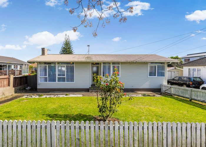  at 1/2 Kent Road, Manurewa, Manukau City, Auckland