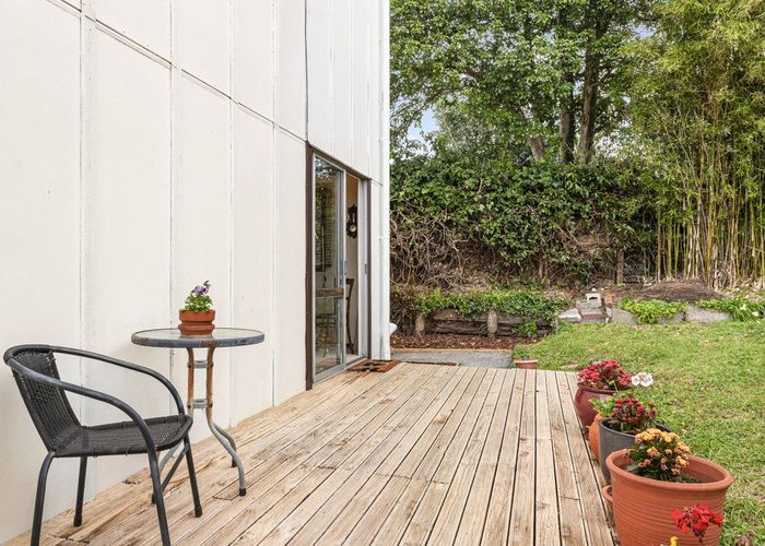 at 5/9 Miro Street, New Lynn, Waitakere City, Auckland