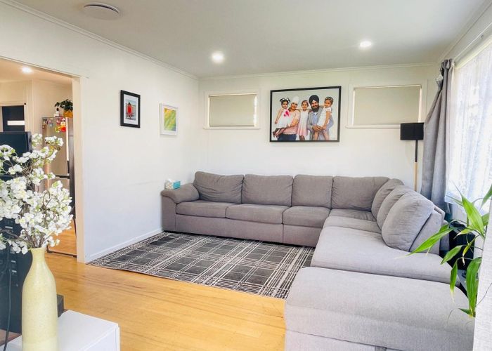  at 60 Glen Marine Parade, Glendene, Auckland