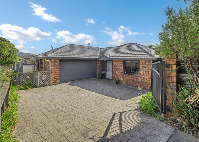  at 75 Kentwood Drive, Woodridge, Wellington, Wellington