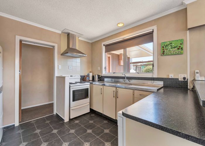  at 8 Kennedy Place, Merrilands, New Plymouth, Taranaki