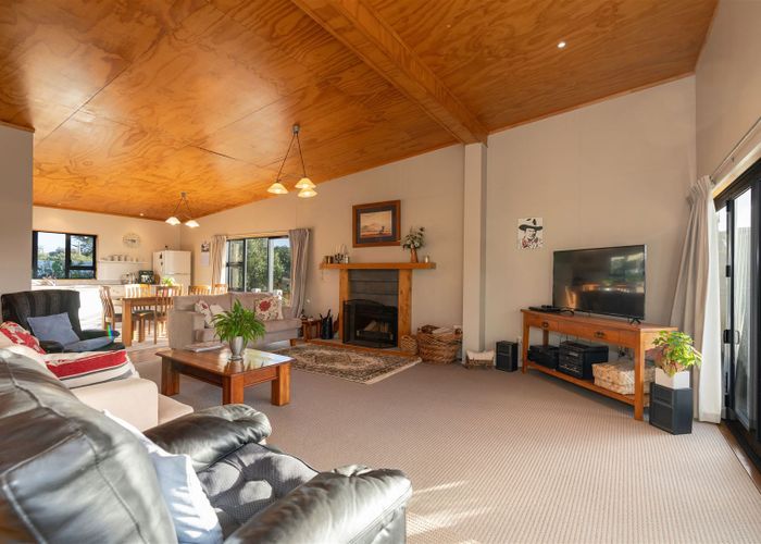  at 28 Kent Avenue, Waitarere Beach, Levin